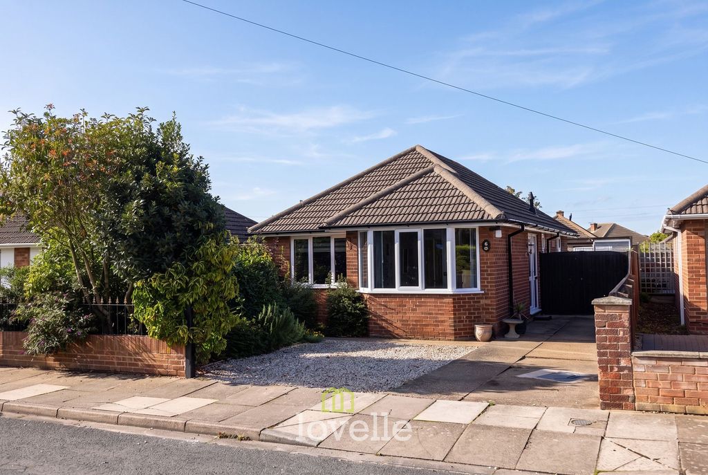 Property photo 1 of 29
