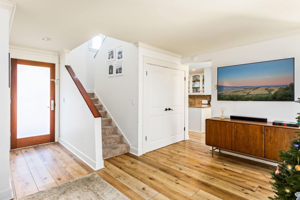 Property photo 3 of 10 <Alttext/>