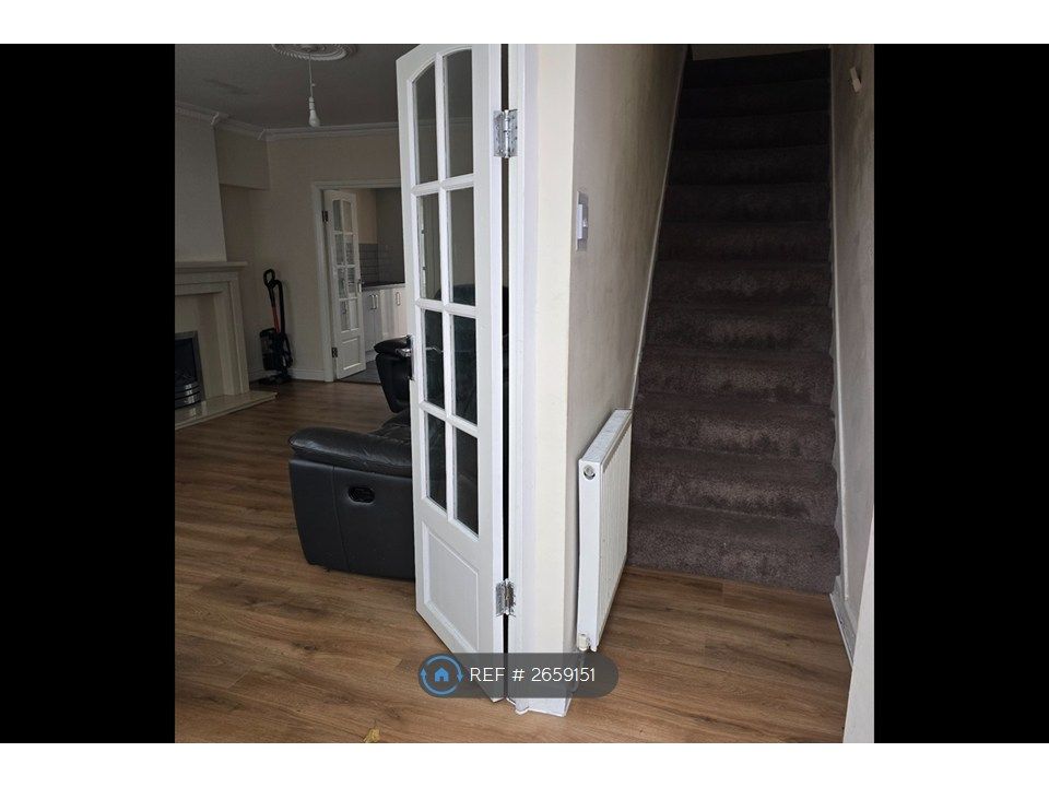 Property photo 2 of 21