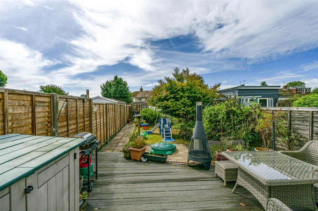 Property photo 2 of 26 Picture No. 24