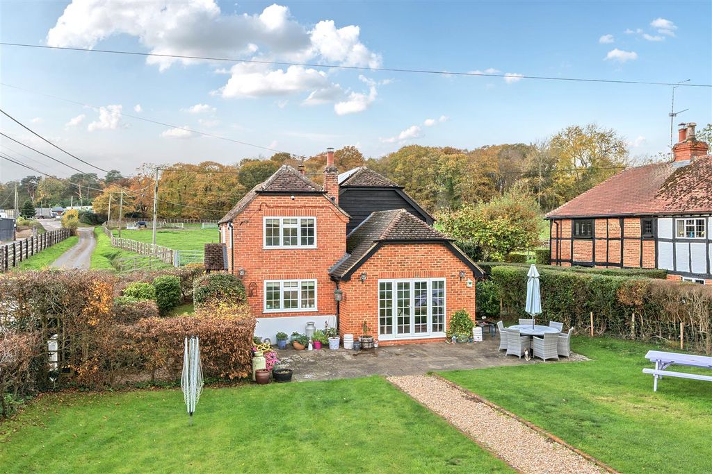 Property photo 1 of 24 1359961-3-690E0A1F08Cf0-Arw.Jpg