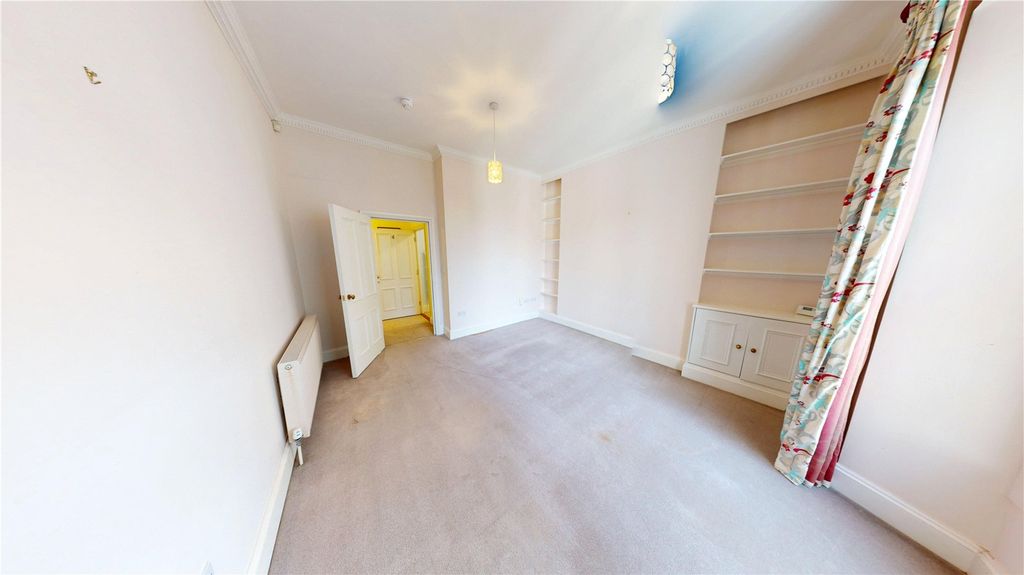 Property photo 3 of 6 Picture No. 13