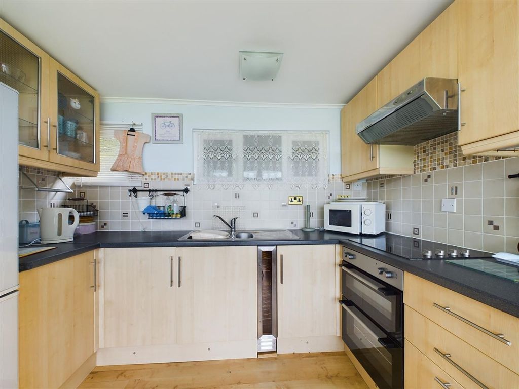 Property photo 2 of 8 Cam02546G0-Pr0139-Still004.Jpg