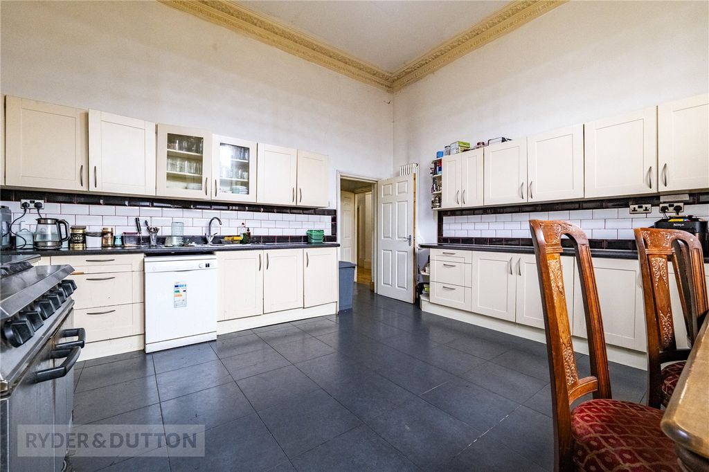 Property photo 2 of 26 Picture No. 10