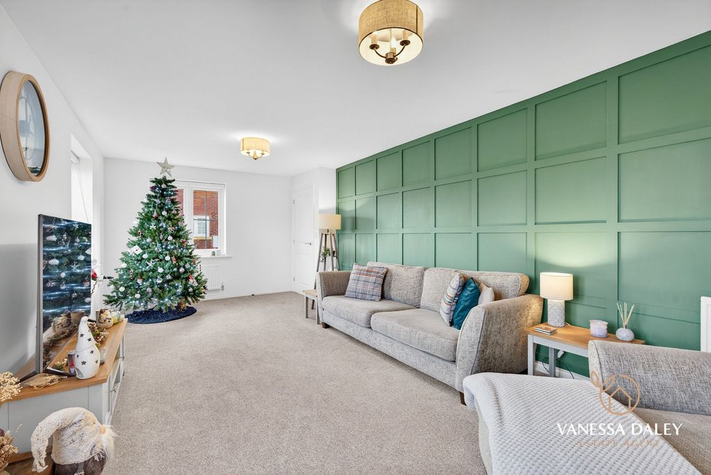 Property photo 2 of 47