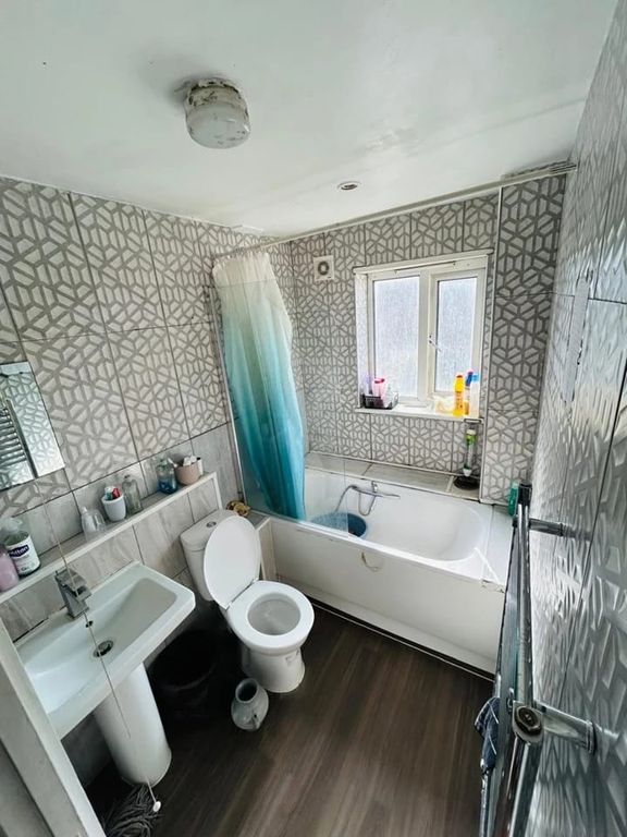 Property photo 3 of 4