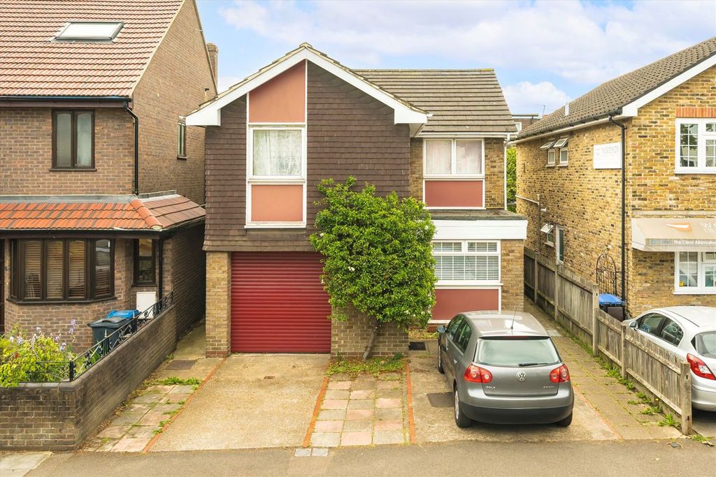 Property photo 1 of 9