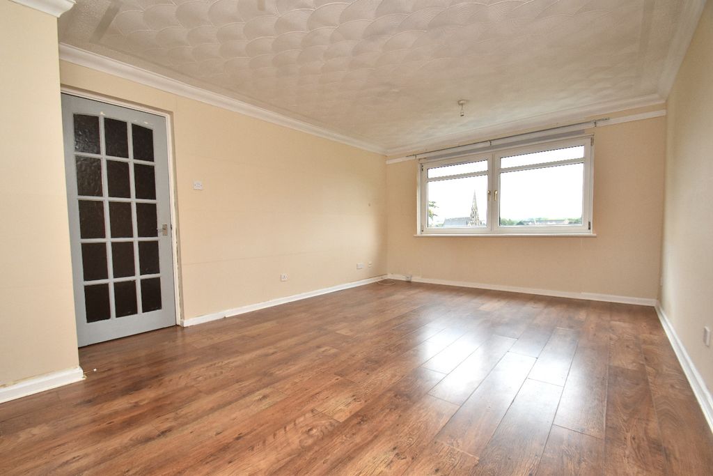 Property photo 2 of 15 5190893