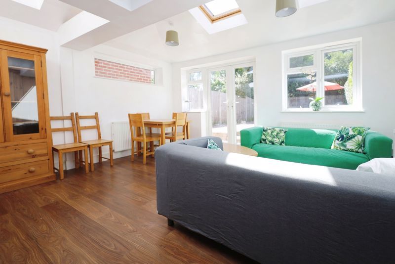 Property photo 1 of 16 Photo 10