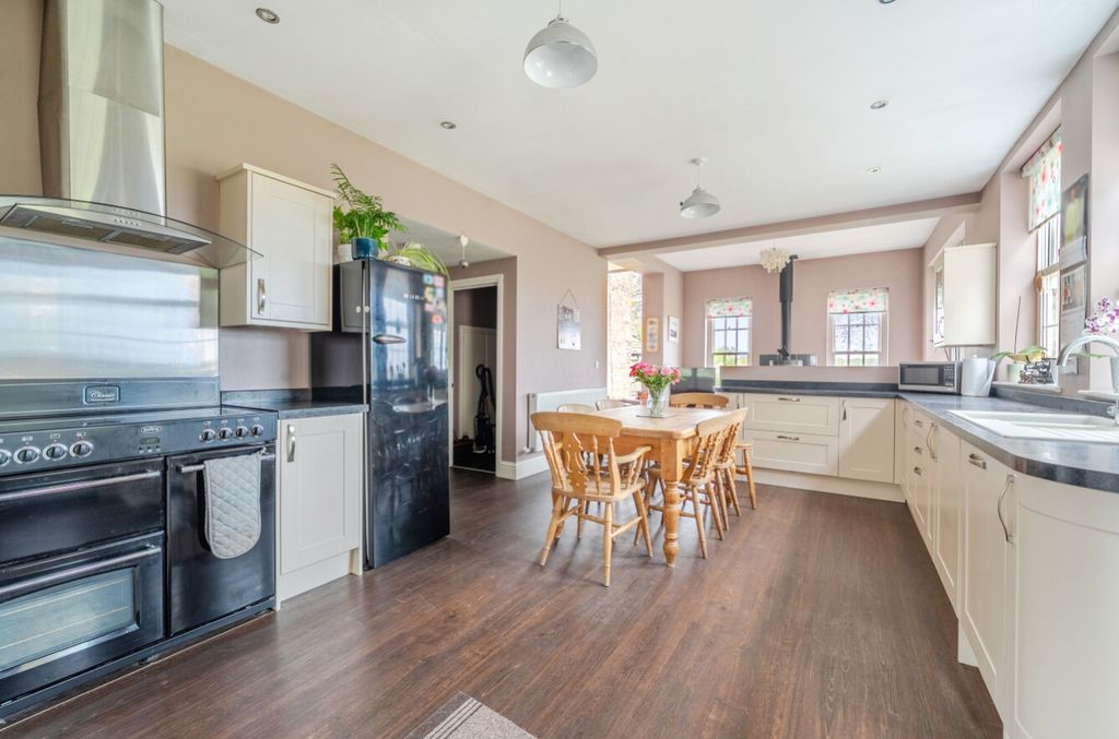 Property photo 3 of 35 1524638-8-1A0c43F1966d5