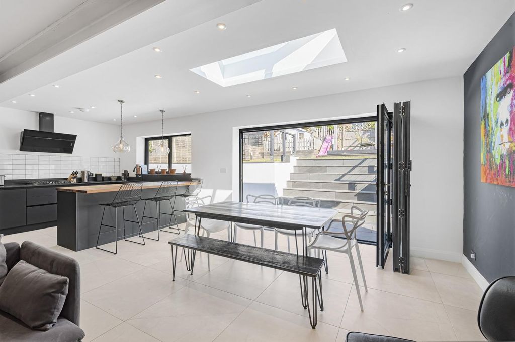 Property photo 3 of 20 Dining Area 2.Jpg