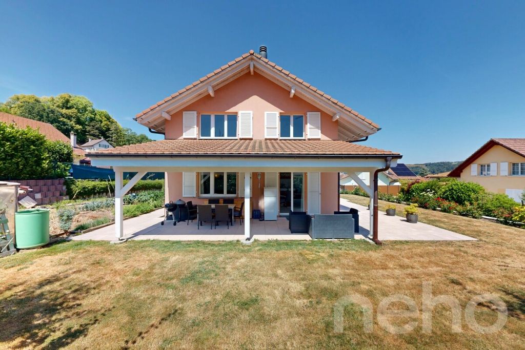 Property photo 2 of 12