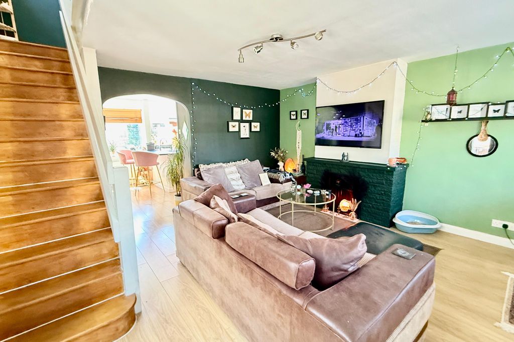 Property photo 3 of 18 Gallery