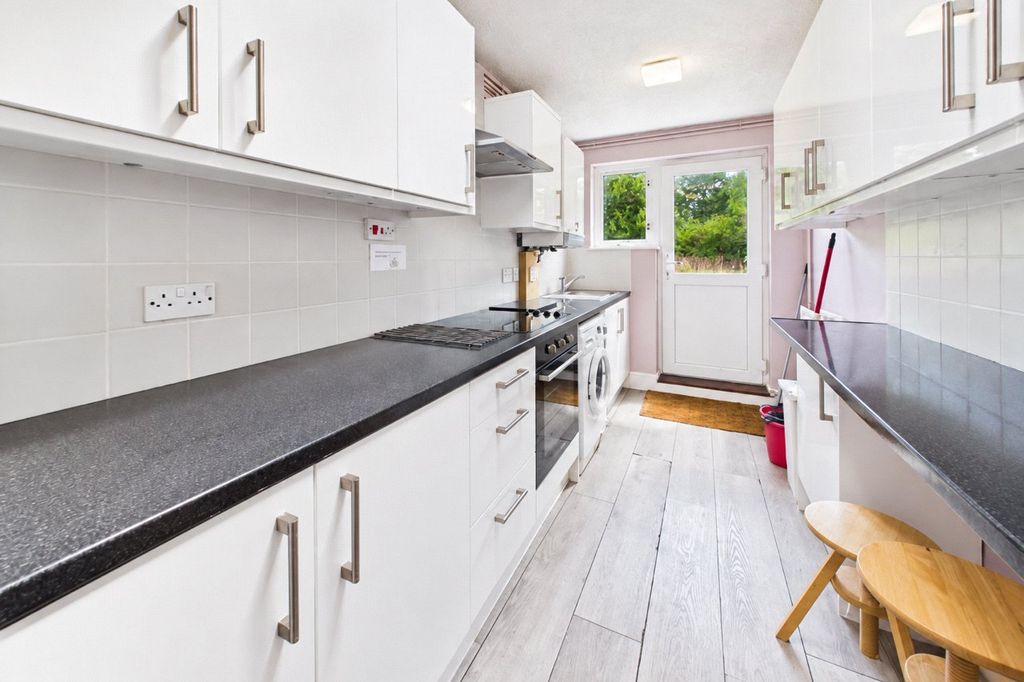 Property photo 3 of 10 Picture No. 04