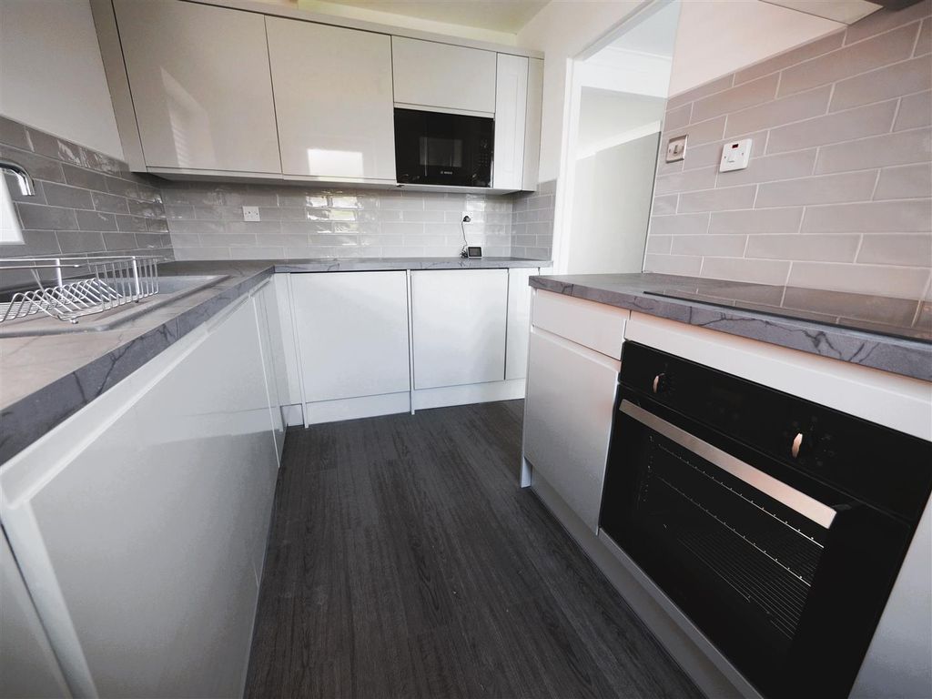 Property photo 1 of 21 Kitchen