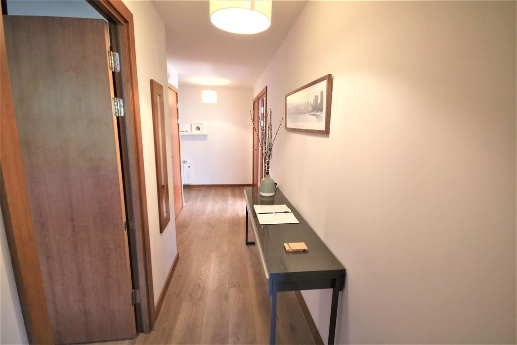 Property photo 3 of 25 Hall B.Jpg