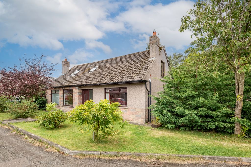 Property photo 1 of 27