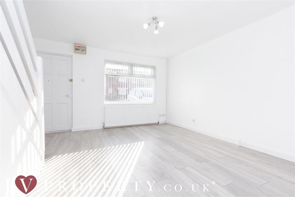 Property photo 2 of 12 N2.Jpg