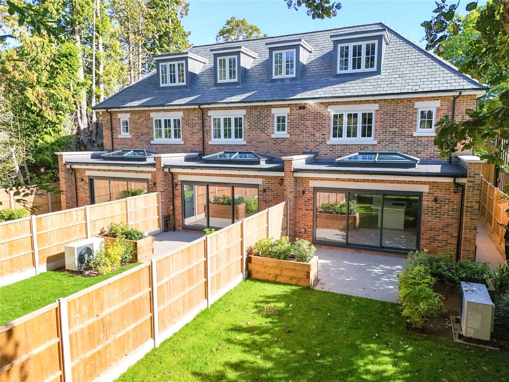 Property photo 2 of 13 Picture No. 32