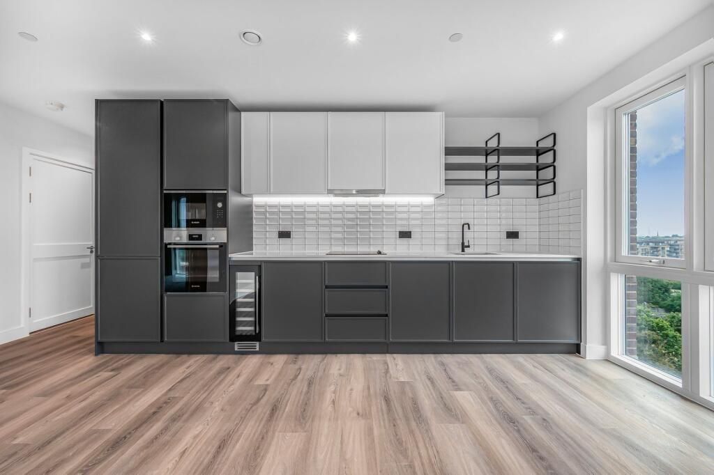 Property photo 2 of 5