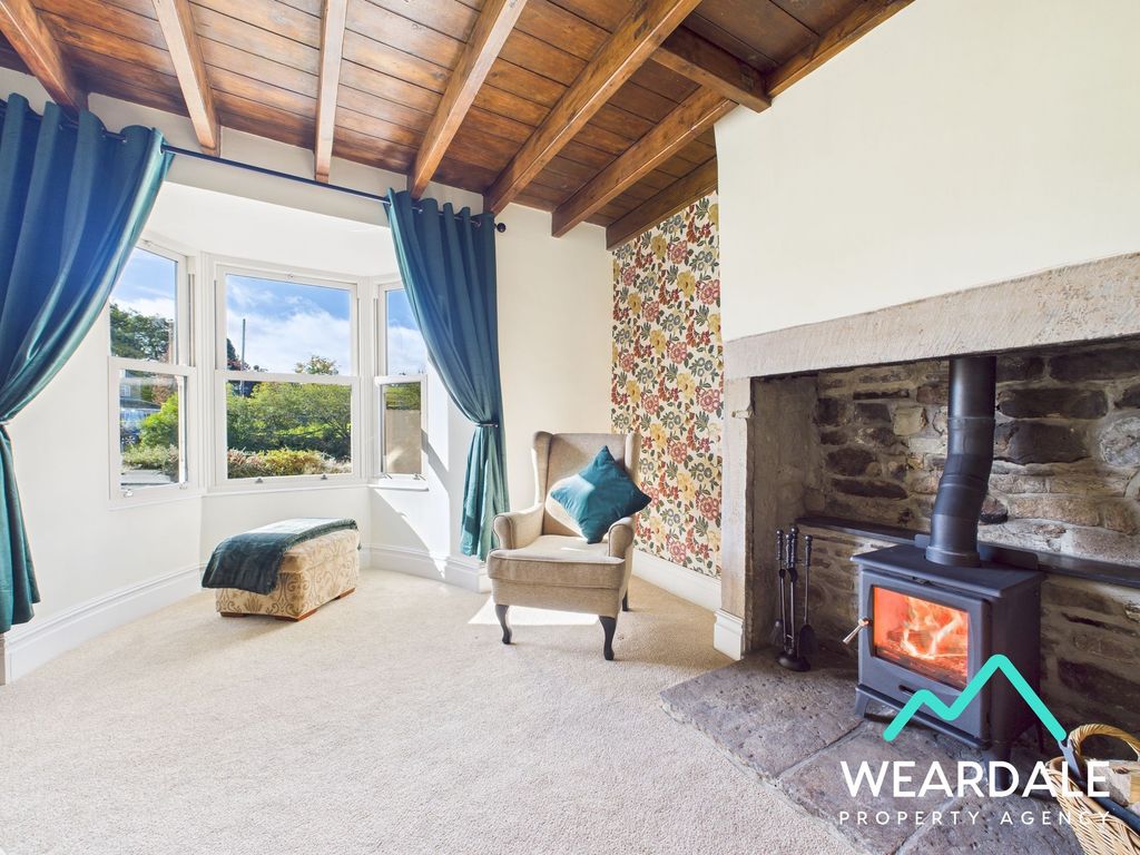 Property photo 2 of 31