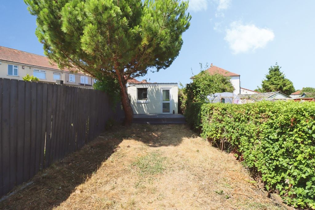 Property photo 3 of 19 Pbox-Img.Jpg