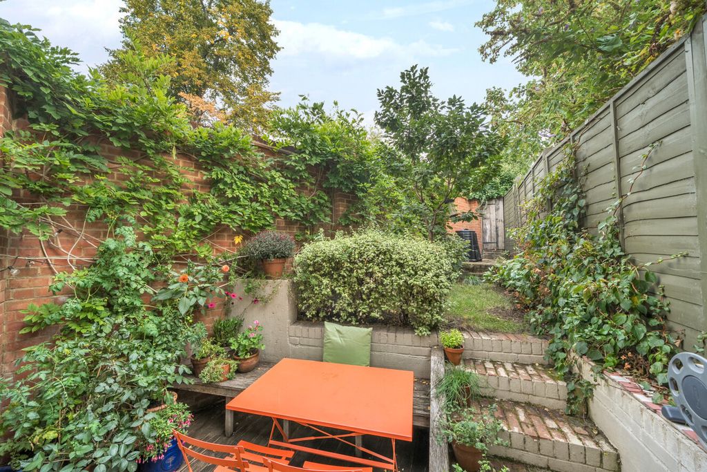 Property photo 2 of 14 1521014-7-6Aa7Fdb...