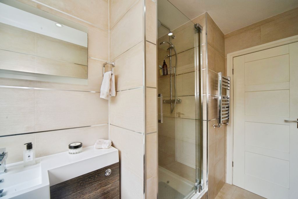 Additional image 11 of 2 bed flat for saleVillage Road, Enfield EN1