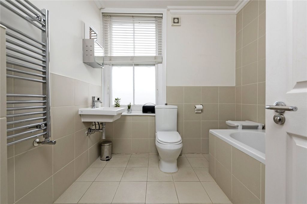 Property photo 3 of 6 Picture No. 01