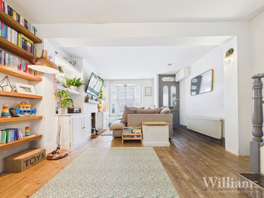 Property photo 3 of 15