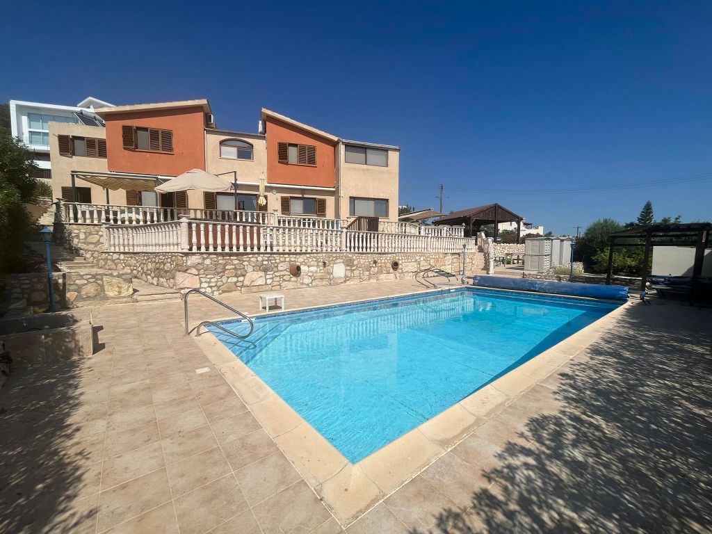 Property photo 1 of 30