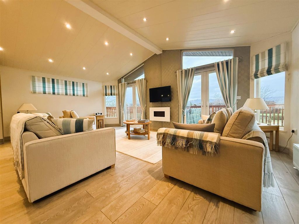 Property photo 3 of 17 Img_5318.Jpeg