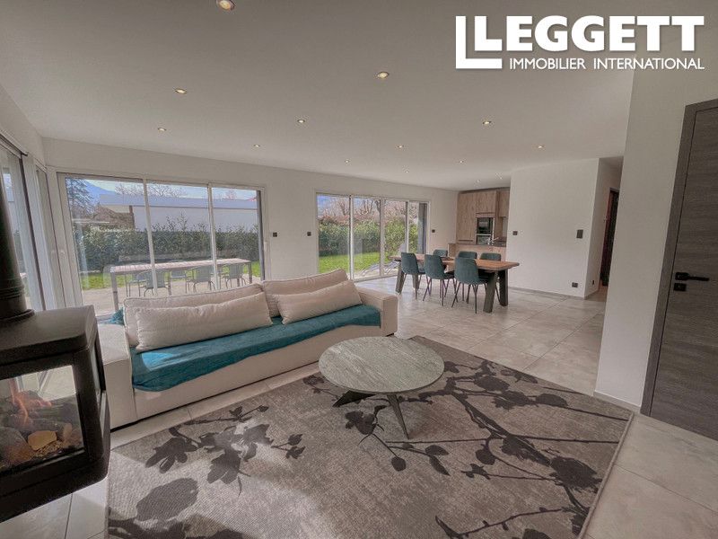 Property photo 3 of 10