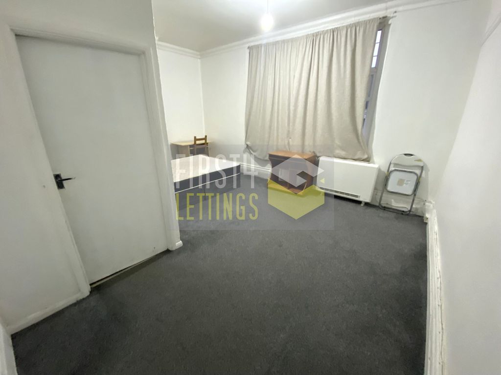 Property photo 2 of 6 Photo 9