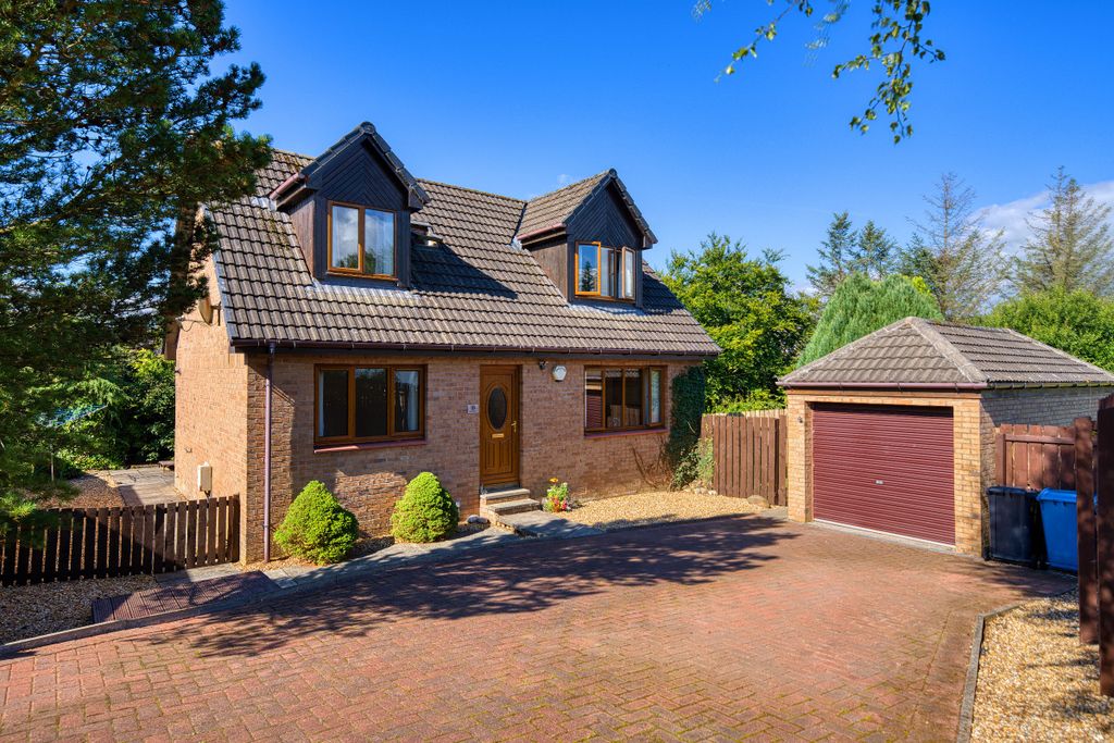 Property photo 1 of 36