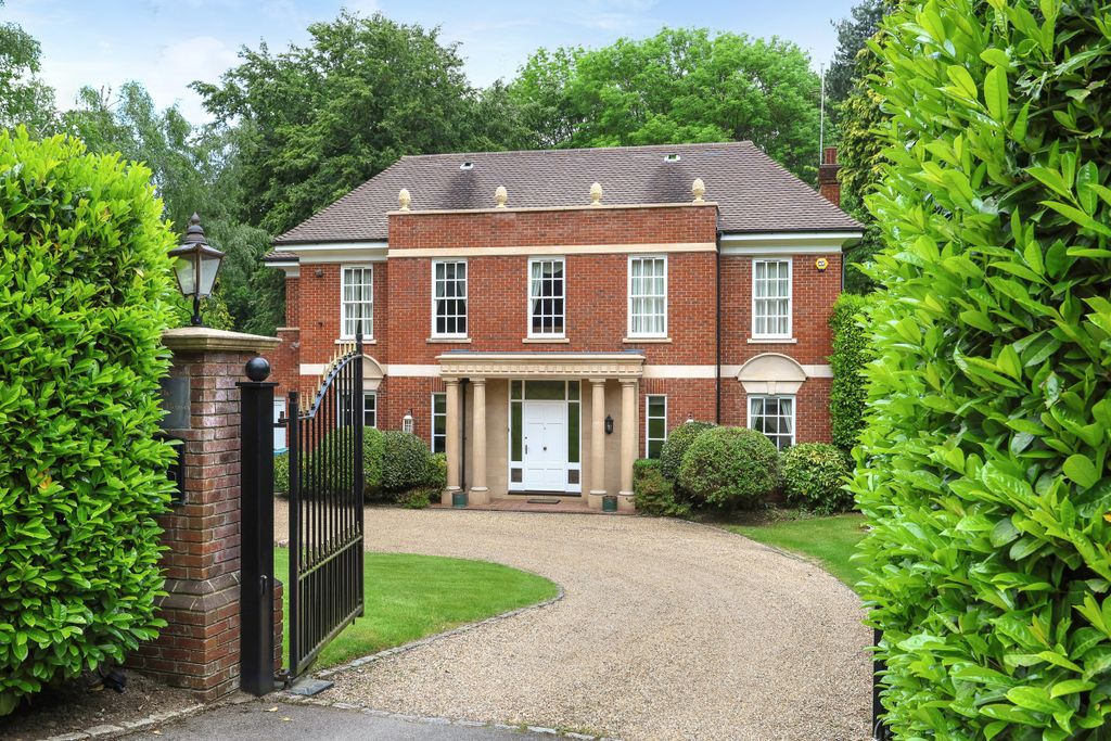 Property photo 2 of 14