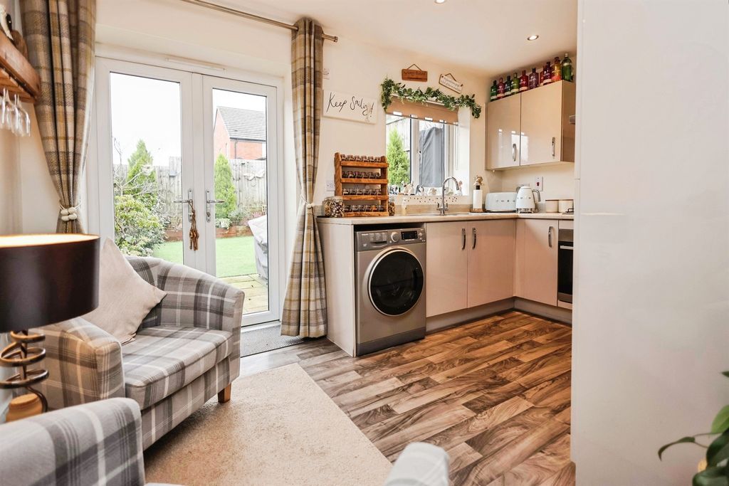 Property photo 3 of 16