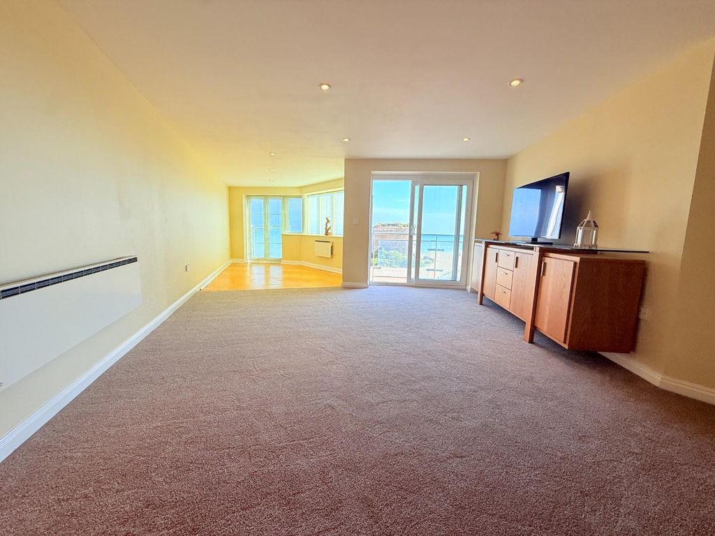 Property photo 3 of 23 Image00003.Jpg