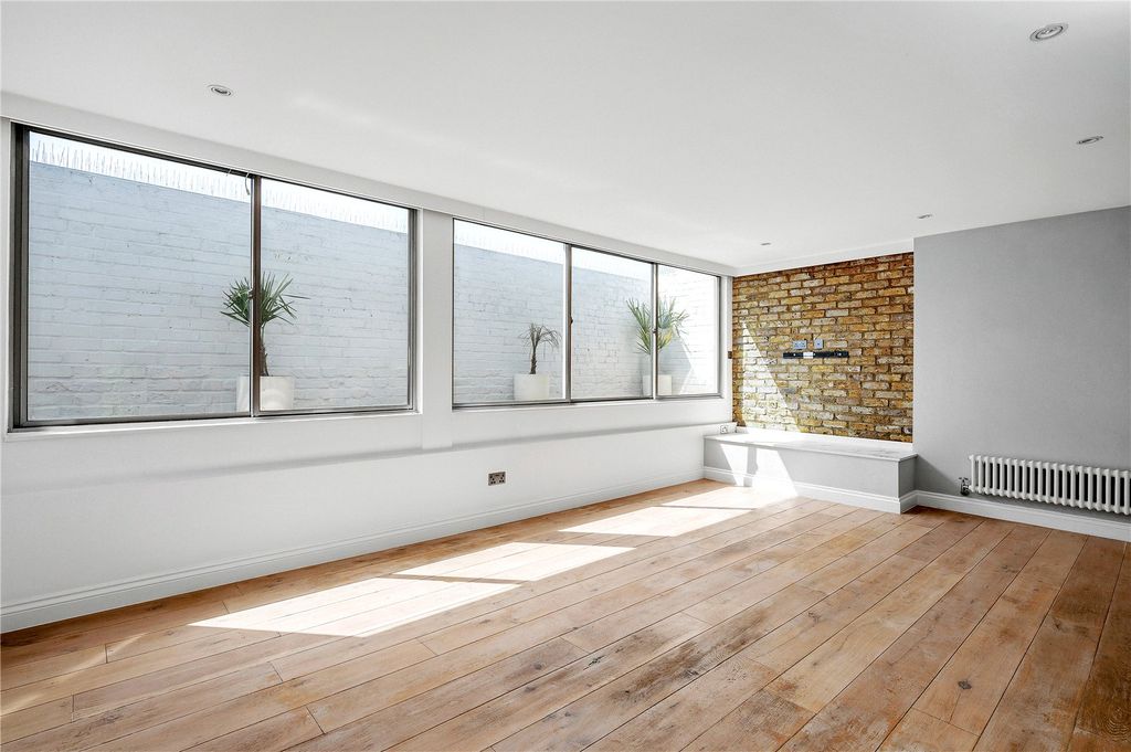 Property photo 2 of 10 Picture No. 65