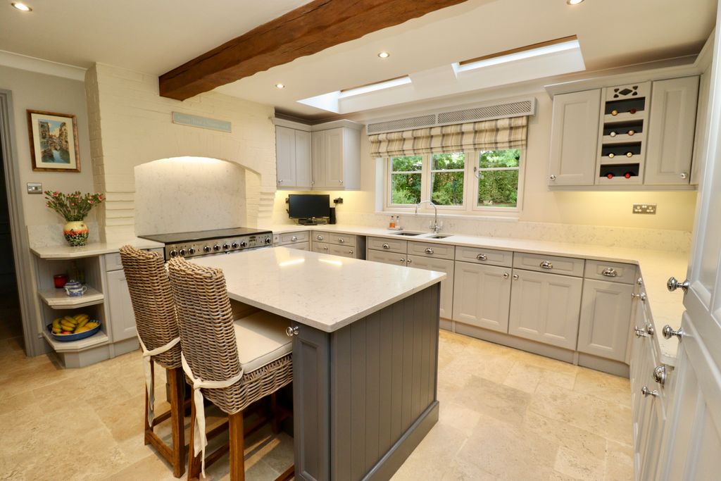 Property photo 2 of 36 Img_1252