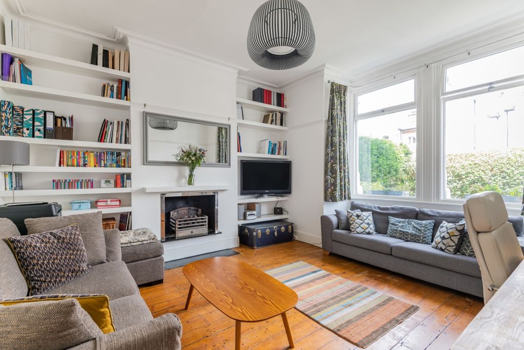 Property photo 3 of 7 863653 (2)