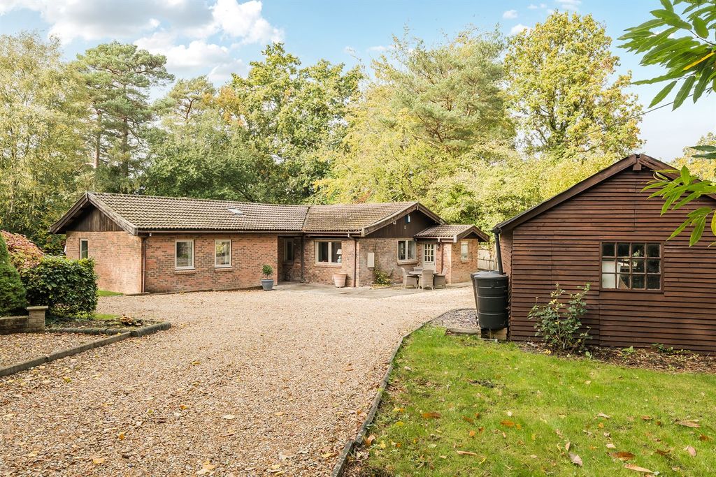 Property photo 1 of 17 (Main)