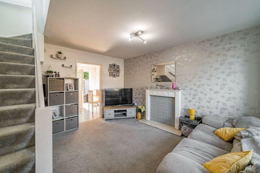 Property photo 2 of 16