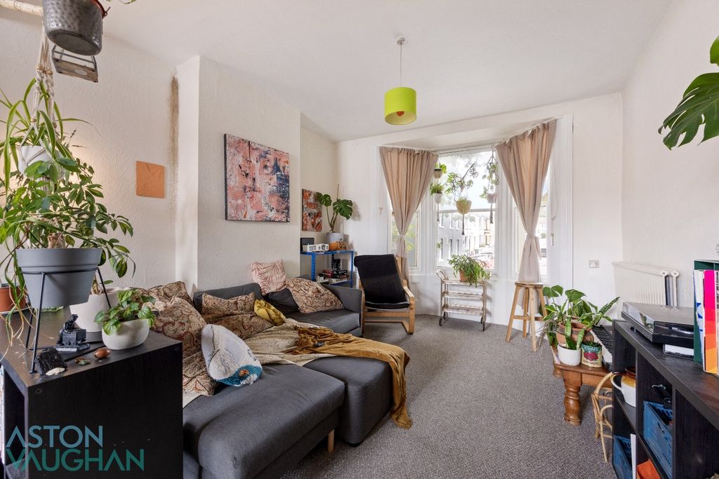 Property photo 2 of 11 5455051