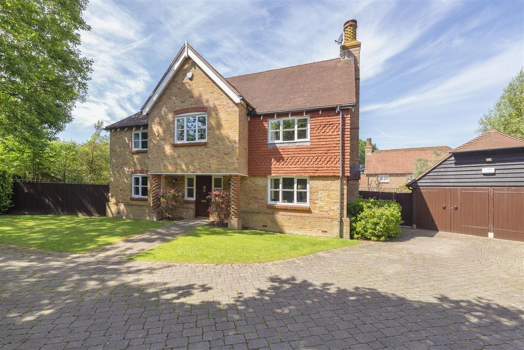Property photo 1 of 18 1Redwell01.Jpg