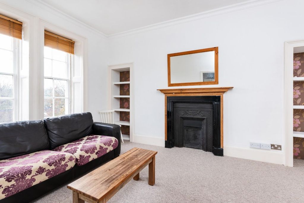 Property photo 3 of 13 Flat 2, 1 Walcot Terrace, Bath, Ba1 6Ab-9.Jpg