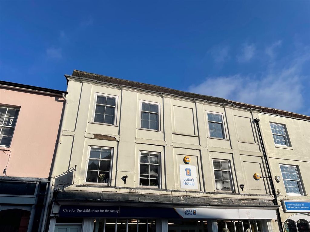 Property photo 1 of 6 11 Maryport.Jpg