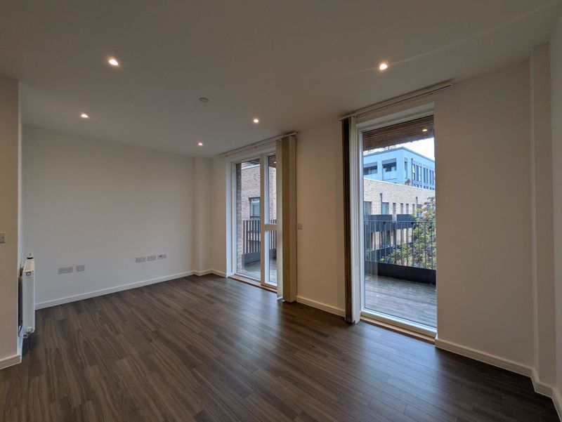 Property photo 3 of 9 Photo 8