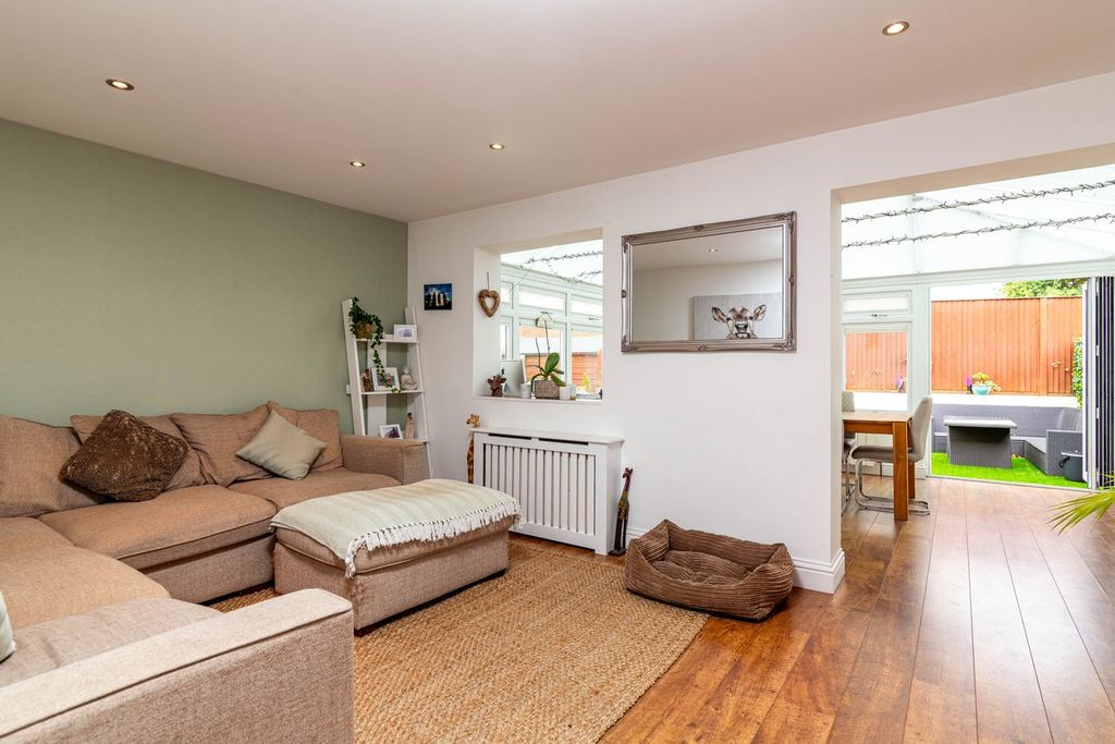 Property photo 3 of 24