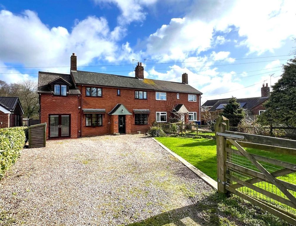 Property photo 1 of 33 Frontage